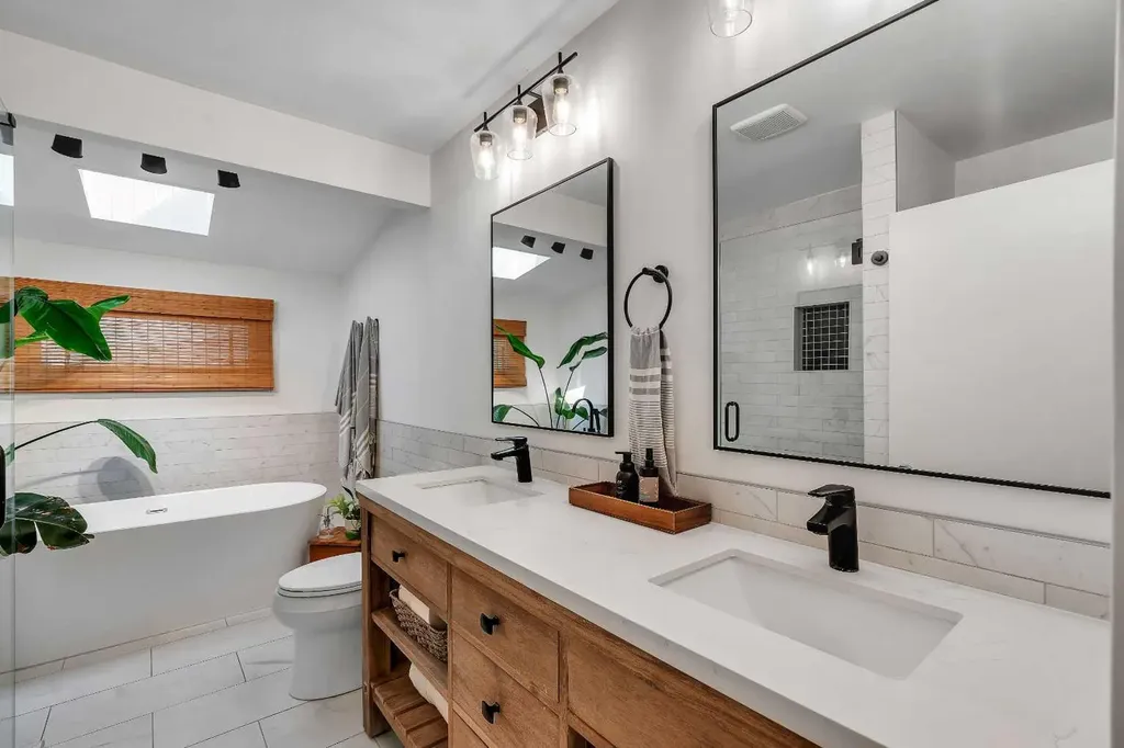 6608 Bowwood Drive NW Calgary AB T3B 2G9