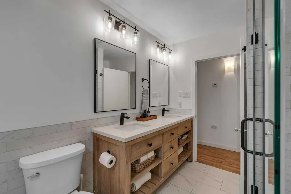 6608 Bowwood Drive NW Calgary AB T3B 2G9