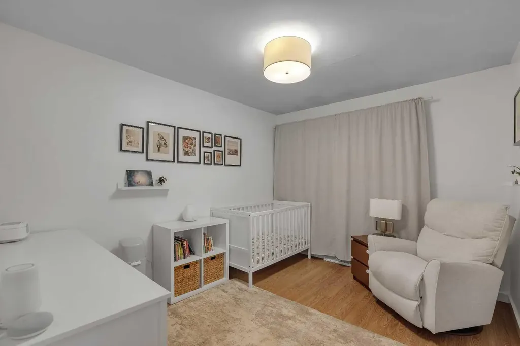 6608 Bowwood Drive NW Calgary AB T3B 2G9
