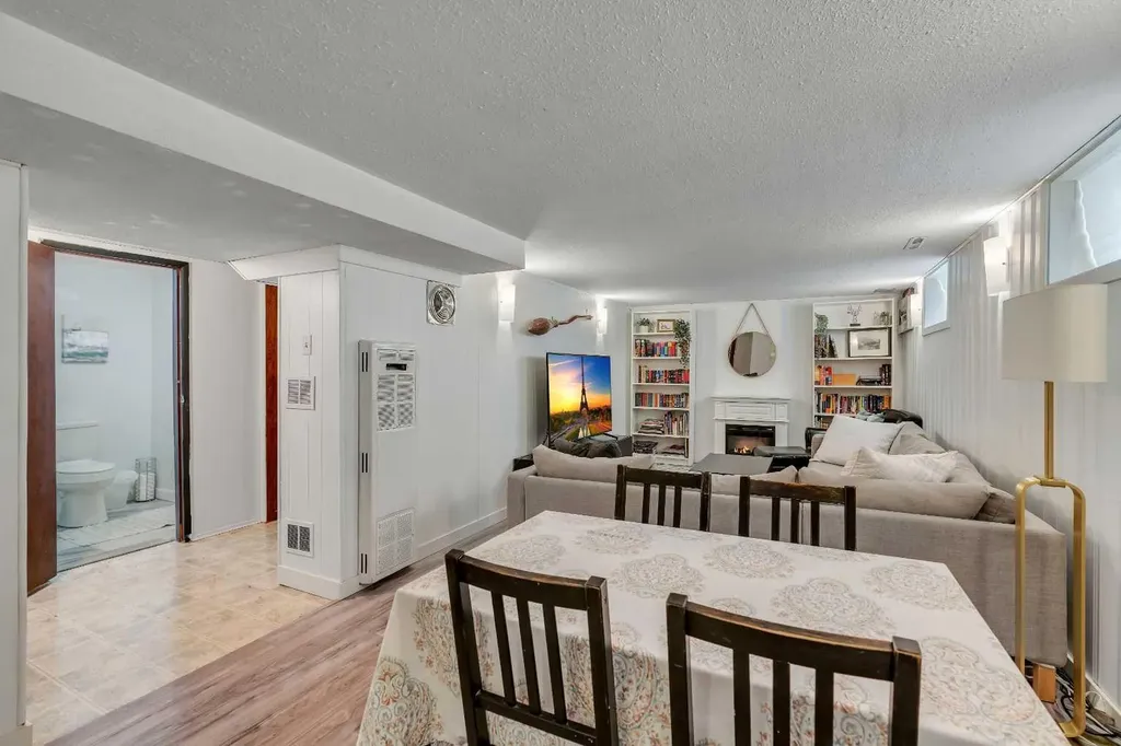 6608 Bowwood Drive NW Calgary AB T3B 2G9