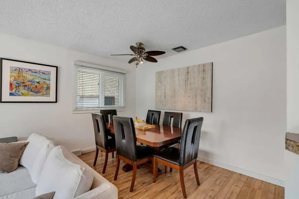 6608 Bowwood Drive NW Calgary AB T3B 2G9