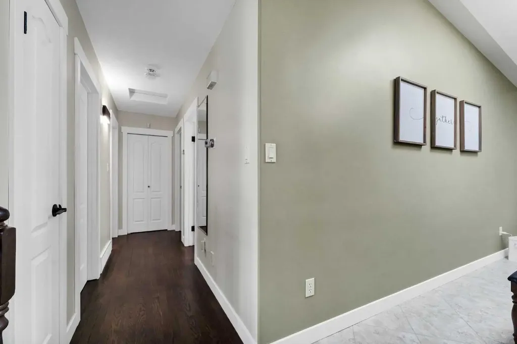 39 Parkland Close E Brooks AB T1R 0M2