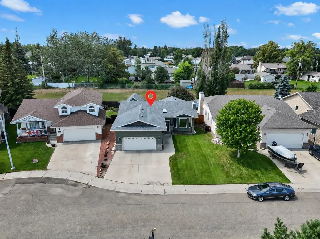 39 Parkland Close E Brooks AB T1R 0M2