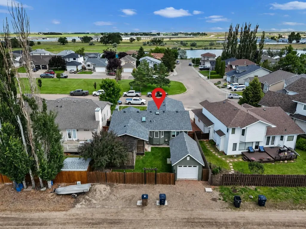 39 Parkland Close E Brooks AB T1R 0M2