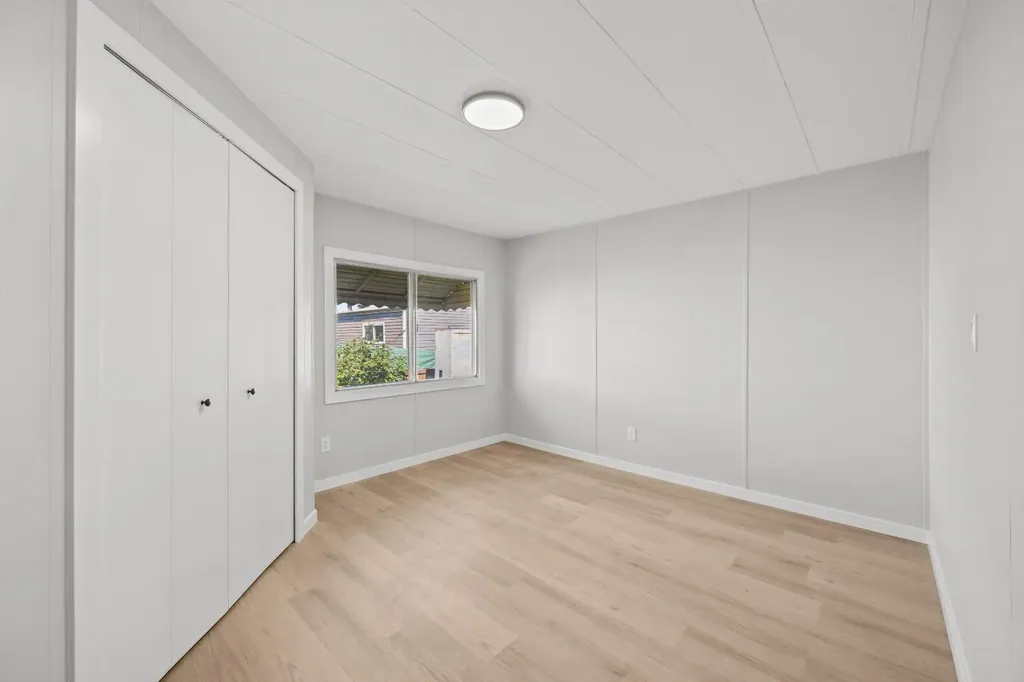 6220 17 Avenue SE Calgary AB T2A 4V5