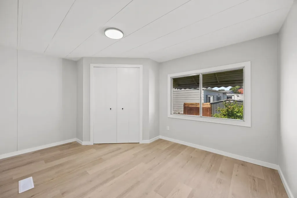 6220 17 Avenue SE Calgary AB T2A 4V5