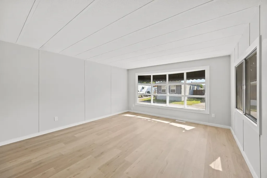 6220 17 Avenue SE Calgary AB T2A 4V5