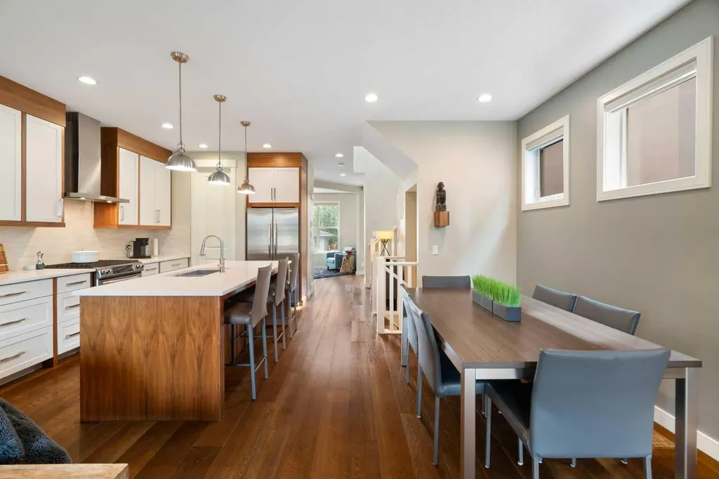 3213 Kinsale Road SW Calgary AB T3E 4S1