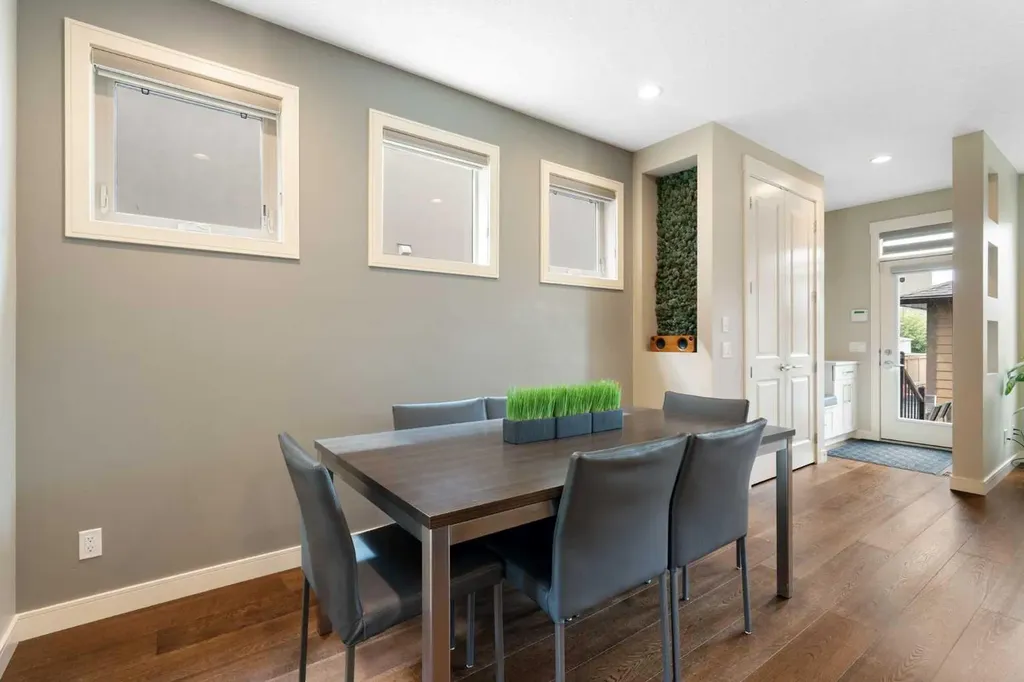 3213 Kinsale Road SW Calgary AB T3E 4S1