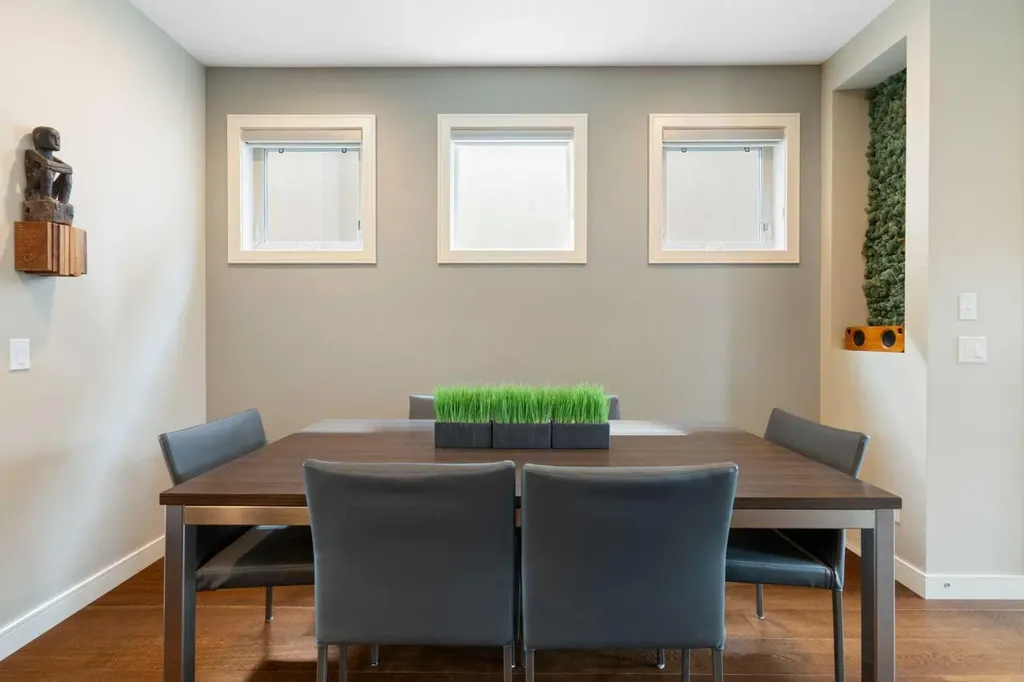 3213 Kinsale Road SW Calgary AB T3E 4S1