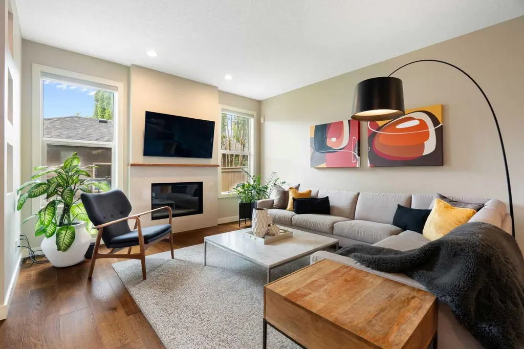 3213 Kinsale Road SW Calgary AB T3E 4S1
