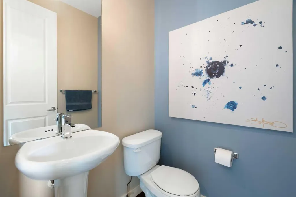 3213 Kinsale Road SW Calgary AB T3E 4S1
