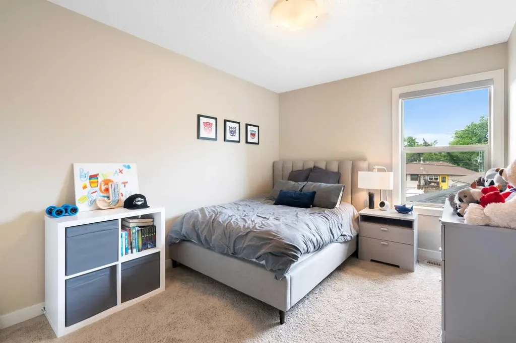 3213 Kinsale Road SW Calgary AB T3E 4S1
