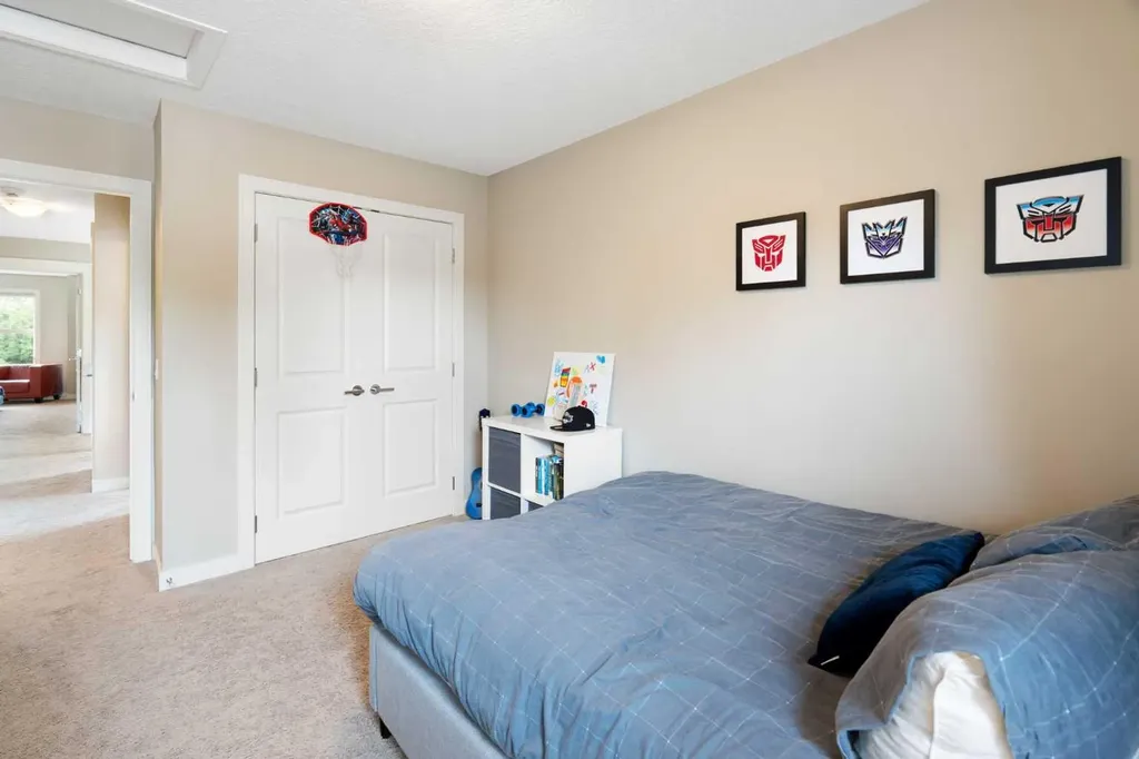 3213 Kinsale Road SW Calgary AB T3E 4S1