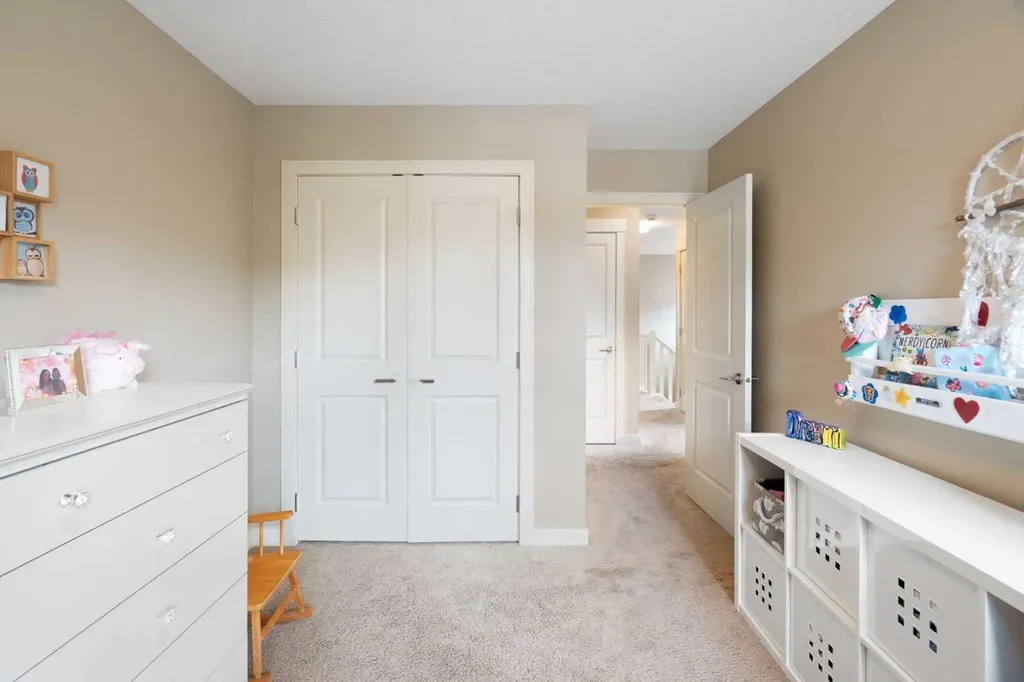 3213 Kinsale Road SW Calgary AB T3E 4S1
