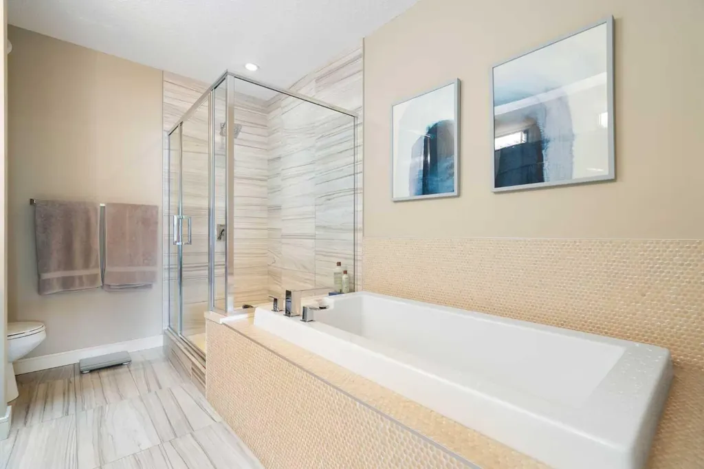 3213 Kinsale Road SW Calgary AB T3E 4S1