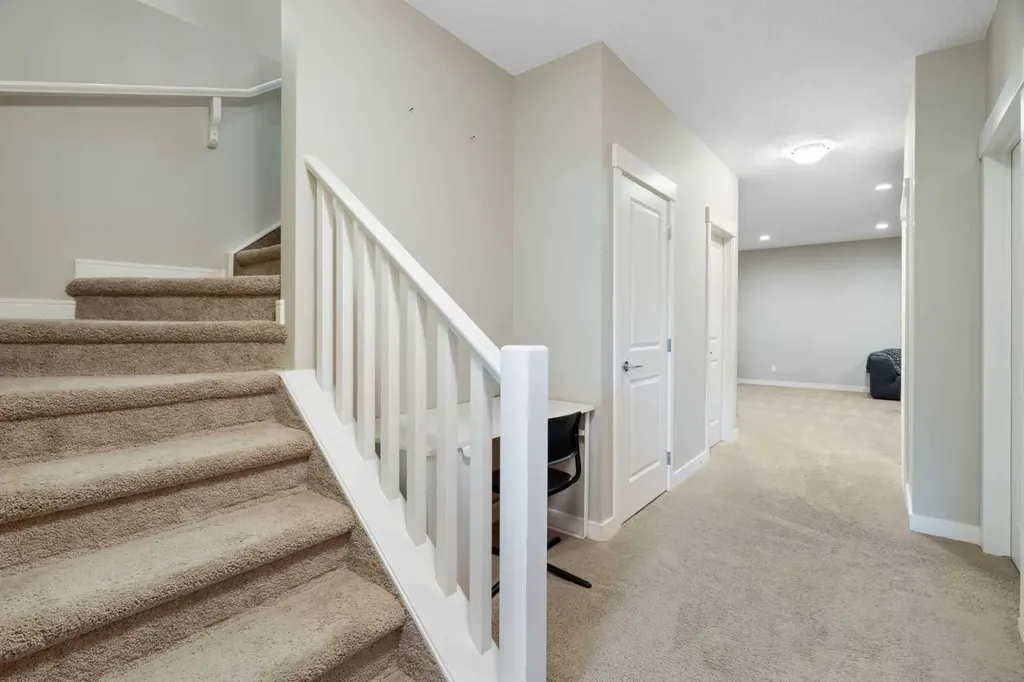 3213 Kinsale Road SW Calgary AB T3E 4S1