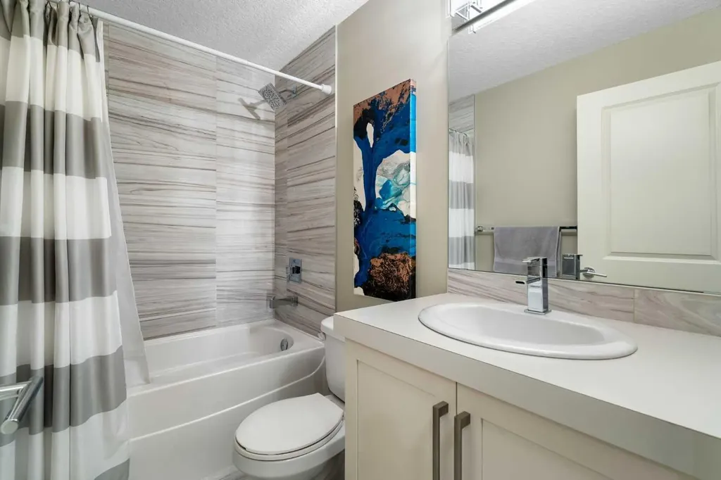3213 Kinsale Road SW Calgary AB T3E 4S1