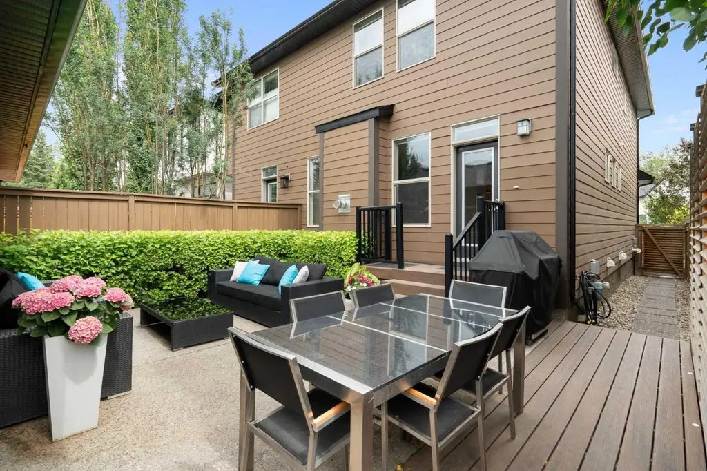 3213 Kinsale Road SW Calgary AB T3E 4S1