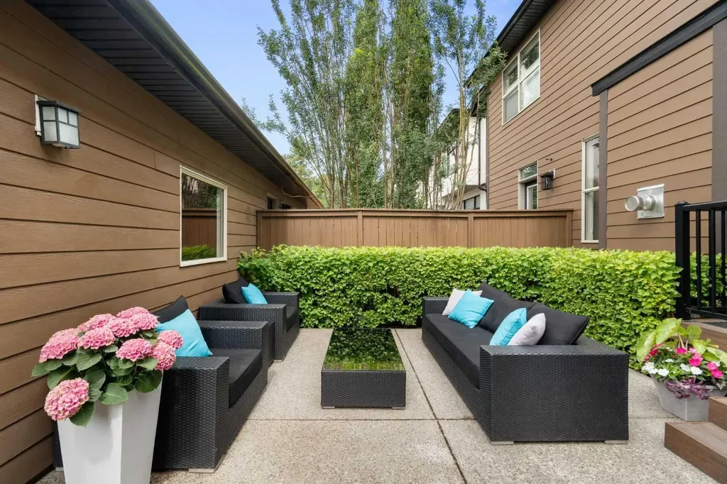 3213 Kinsale Road SW Calgary AB T3E 4S1