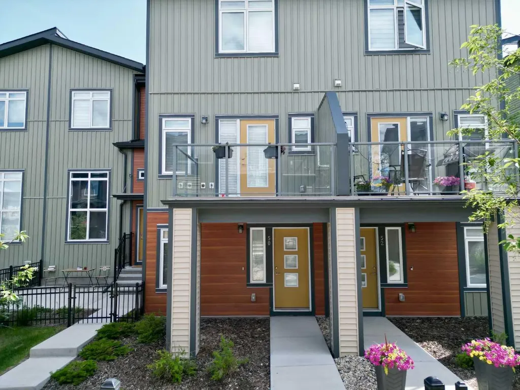 50 Sage Bluff Circle NW Calgary AB T3R 1T5