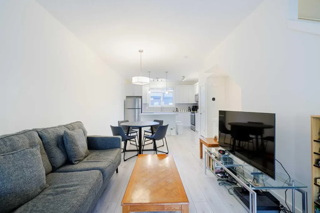 50 Sage Bluff Circle NW Calgary AB T3R 1T5