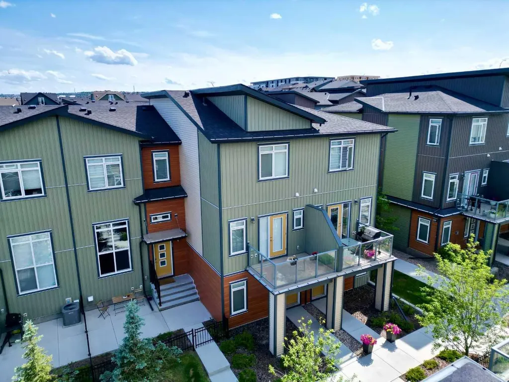 50 Sage Bluff Circle NW Calgary AB T3R 1T5