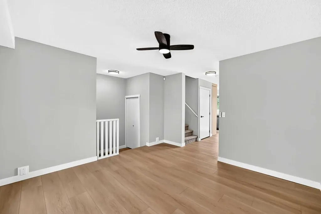 7834 21 Street SE Calgary AB T2C 1Y7