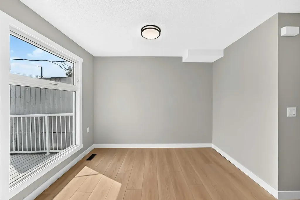7834 21 Street SE Calgary AB T2C 1Y7