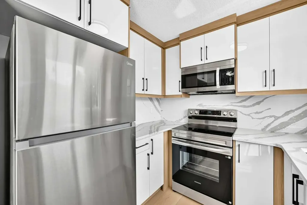7834 21 Street SE Calgary AB T2C 1Y7