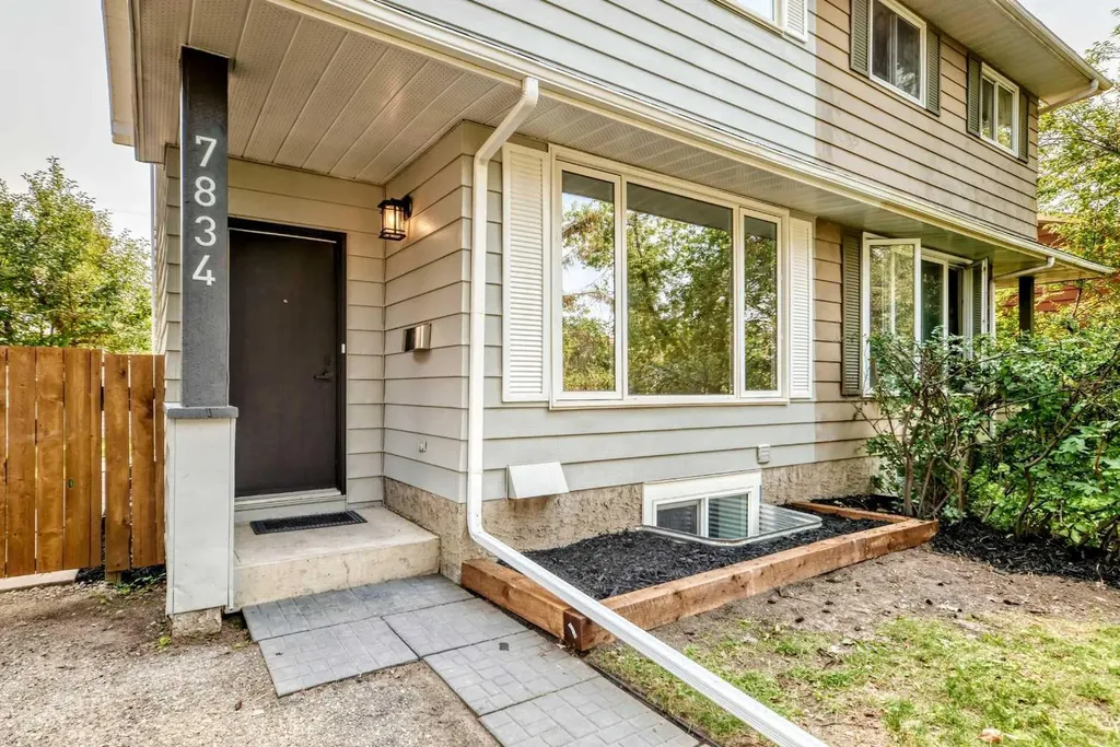 7834 21 Street SE Calgary AB T2C 1Y7