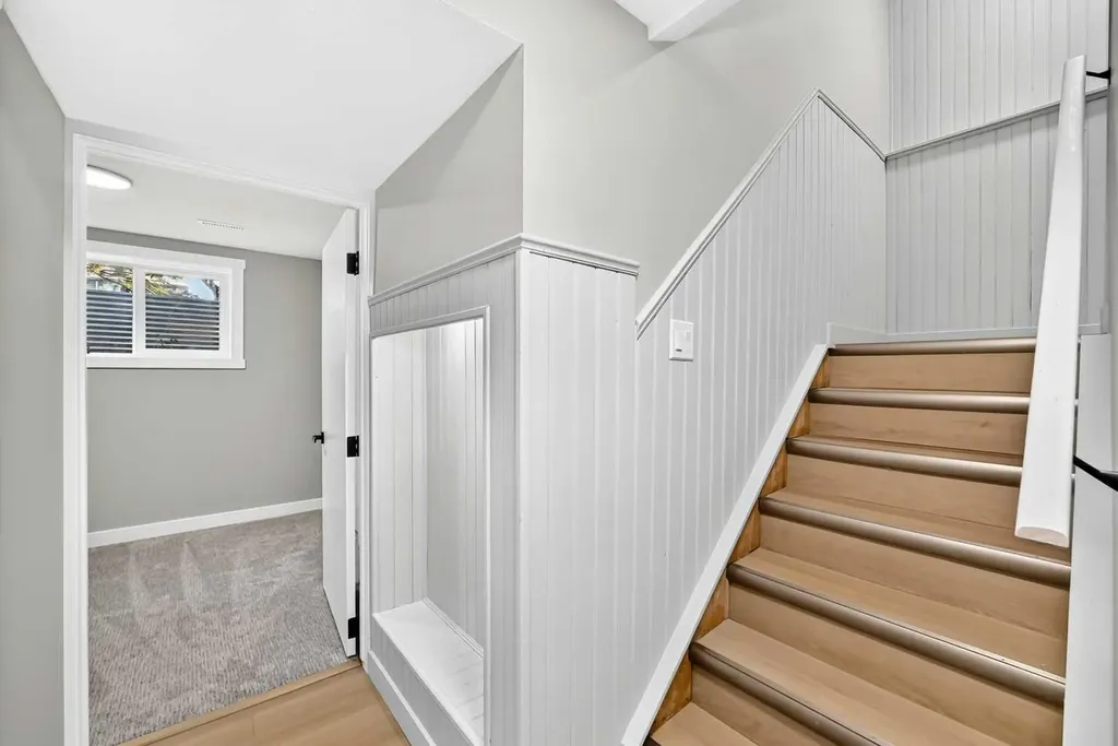 7834 21 Street SE Calgary AB T2C 1Y7