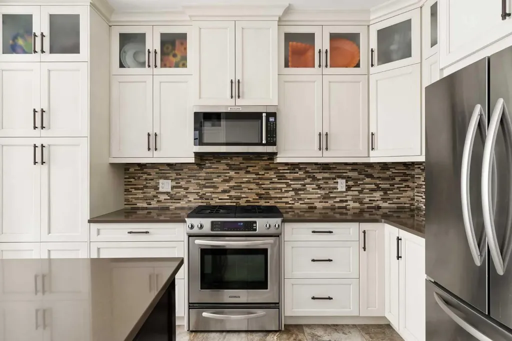 3824 Sarcee Road SW Calgary AB T3E 7W9