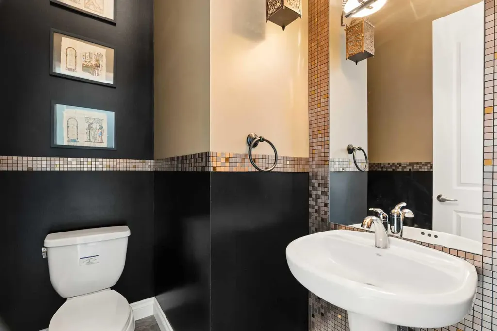 3824 Sarcee Road SW Calgary AB T3E 7W9
