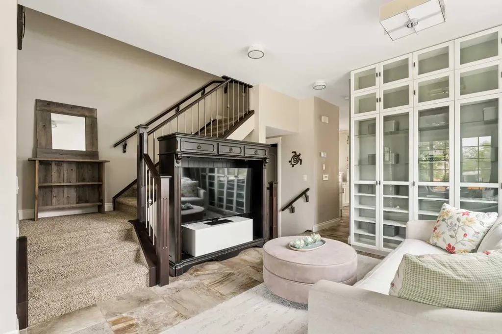 3824 Sarcee Road SW Calgary AB T3E 7W9