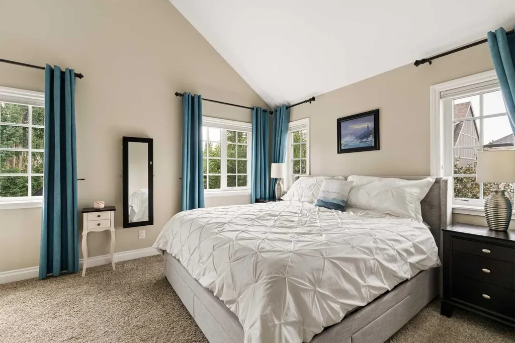 3824 Sarcee Road SW Calgary AB T3E 7W9