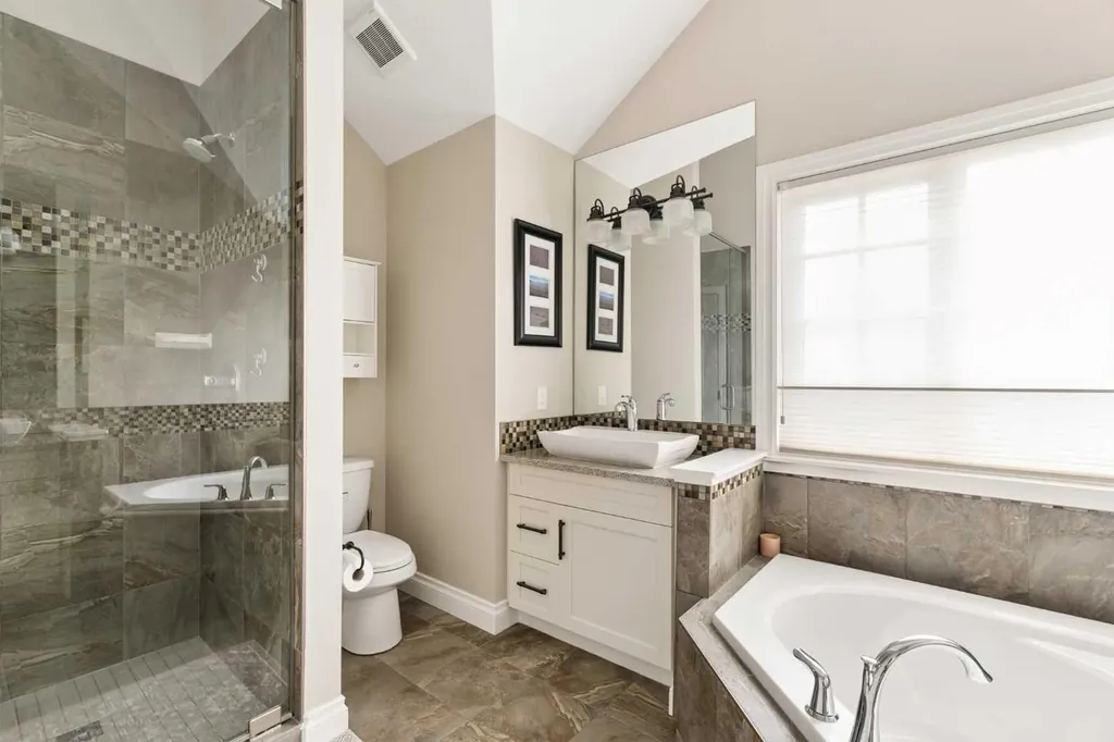 3824 Sarcee Road SW Calgary AB T3E 7W9