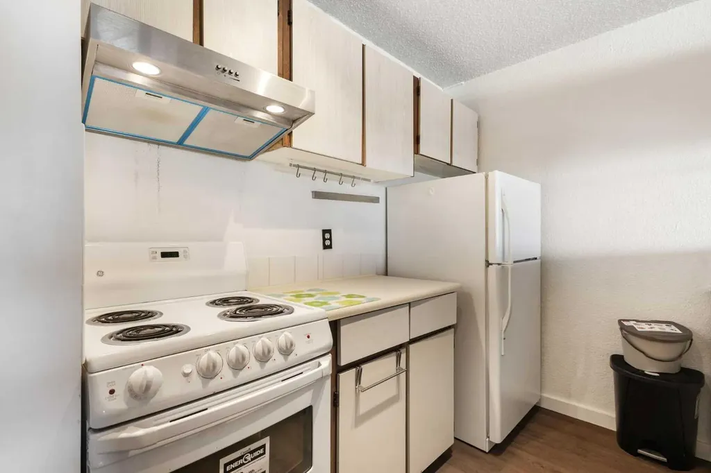 221 6 Avenue SE Calgary AB T2G 4Z9