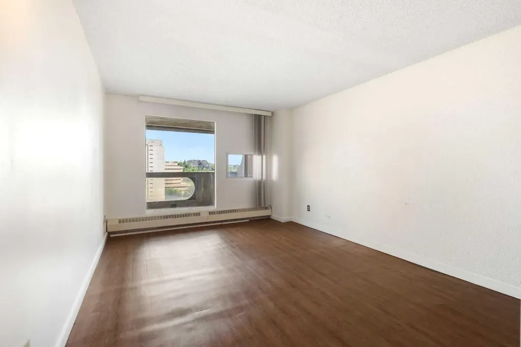 221 6 Avenue SE Calgary AB T2G 4Z9