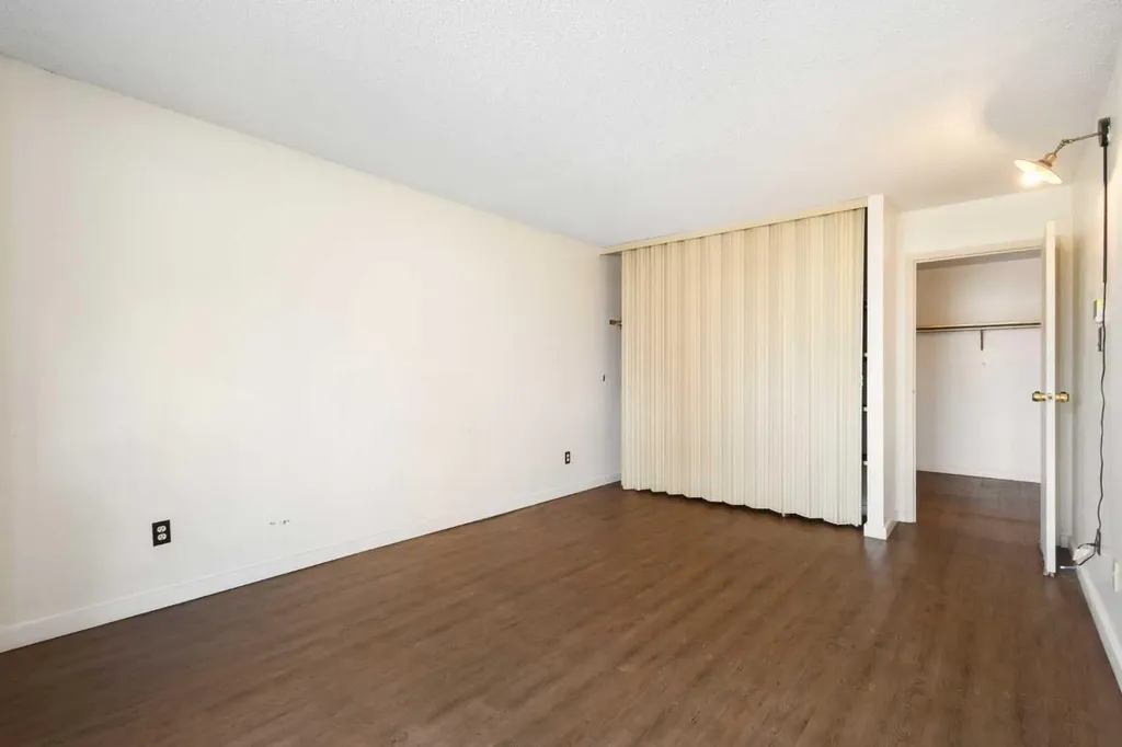 221 6 Avenue SE Calgary AB T2G 4Z9