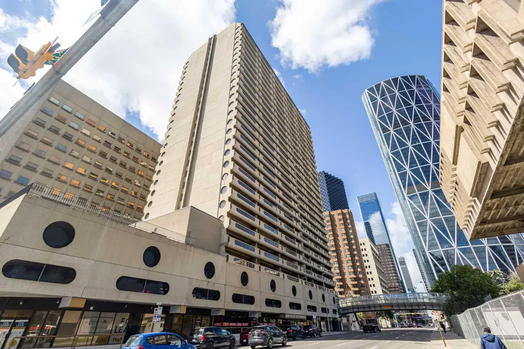 221 6 Avenue SE Calgary AB T2G 4Z9
