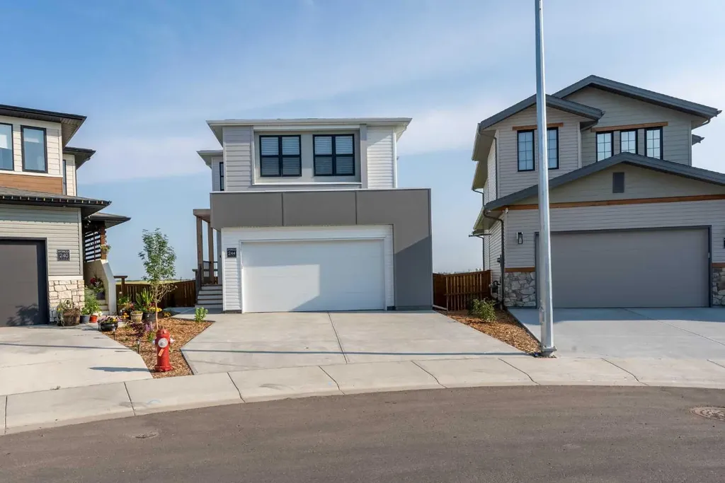 244 Blackwolf Place N Lethbridge AB T1H 7J2