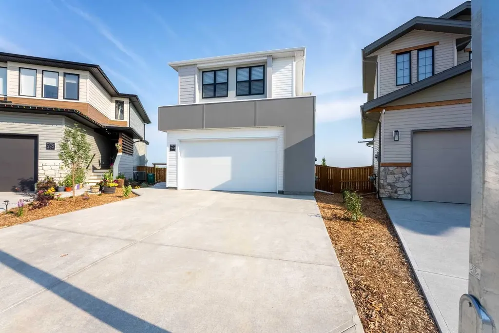 244 Blackwolf Place N Lethbridge AB T1H 7J2