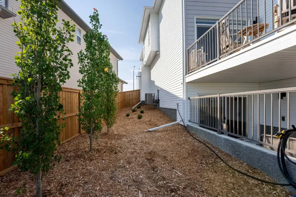 244 Blackwolf Place N Lethbridge AB T1H 7J2