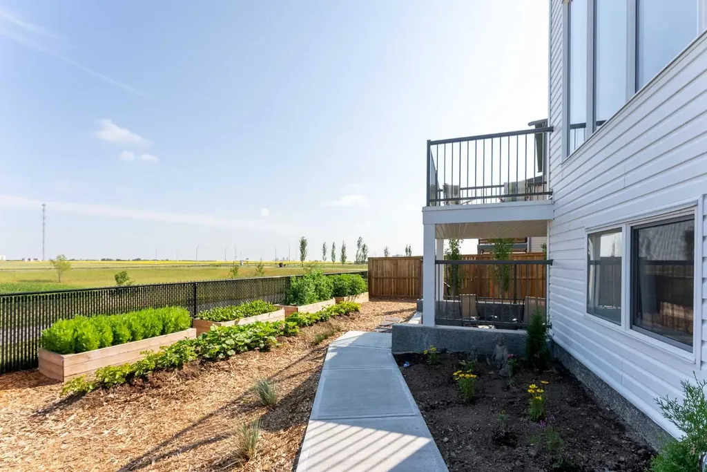 244 Blackwolf Place N Lethbridge AB T1H 7J2