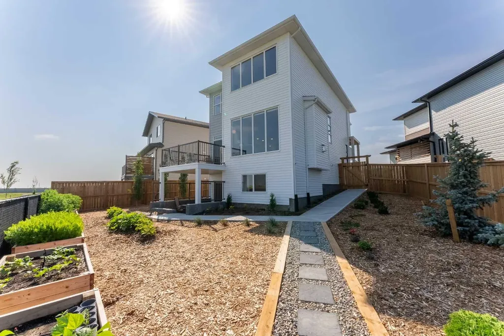 244 Blackwolf Place N Lethbridge AB T1H 7J2