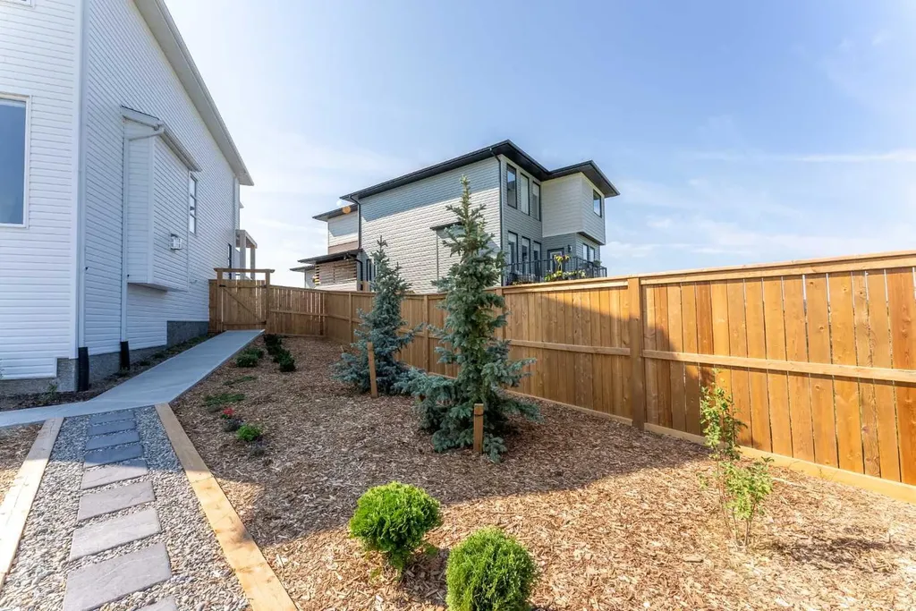 244 Blackwolf Place N Lethbridge AB T1H 7J2