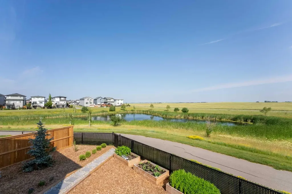 244 Blackwolf Place N Lethbridge AB T1H 7J2