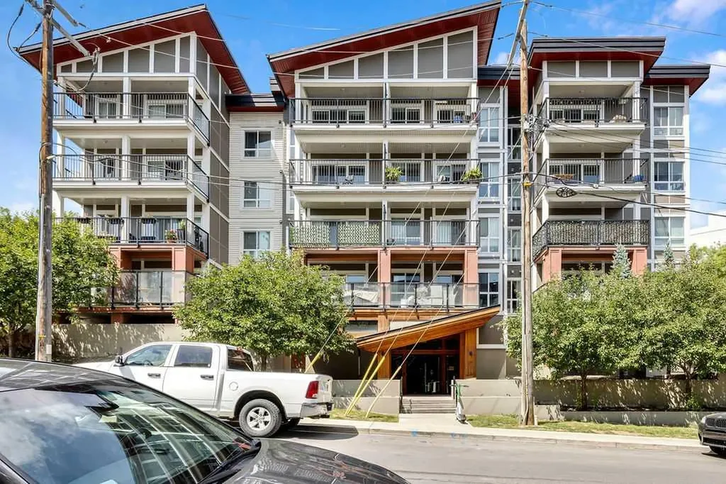 510 Edmonton Trail NE Calgary AB T2E 0J7