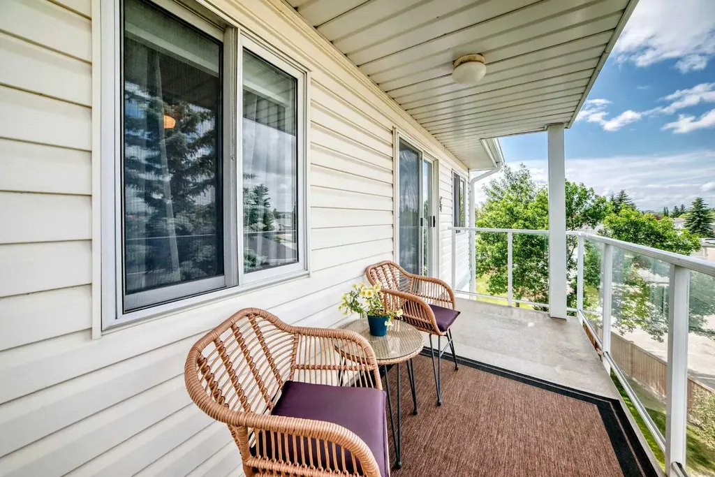 309 Woodside Drive NW Airdrie AB T4B 2E7